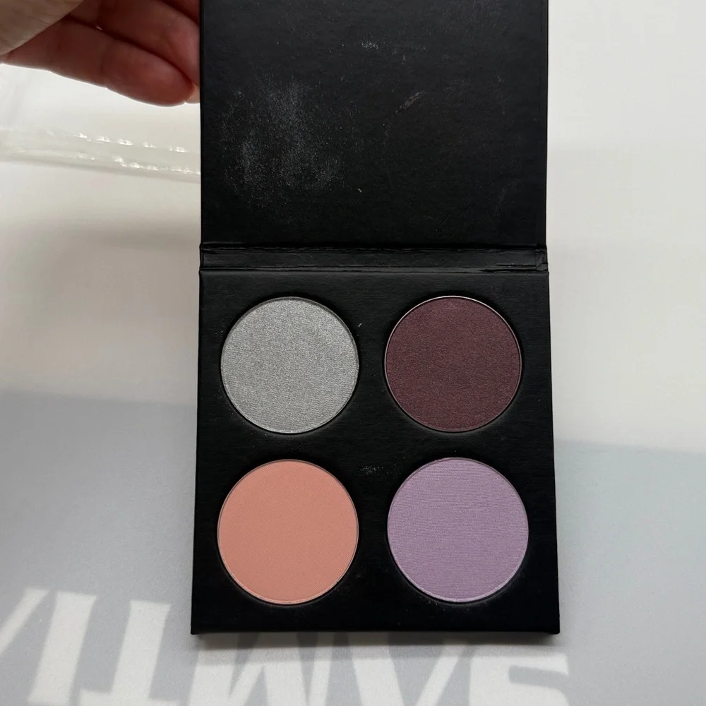 Stila Taiwan Exclusive Eye Shadow 4 Pan Compact Quad Eye Shadow Blush NWT RARE
